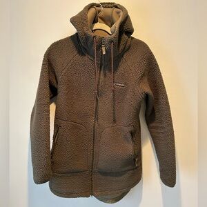 Women’s zip up coat